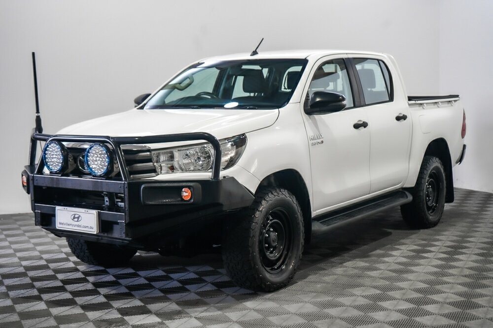Toyota Hilux image 4