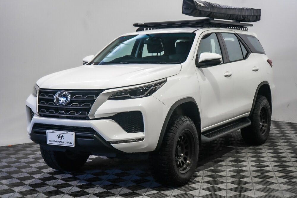 Toyota Fortuner image 4