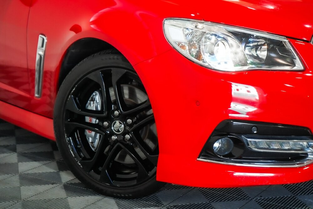 Holden Commodore image 2