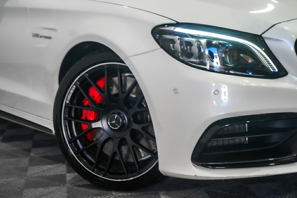 Mercedes Benz C-class image 2