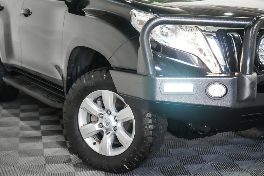 Toyota Landcruiser Prado image 2