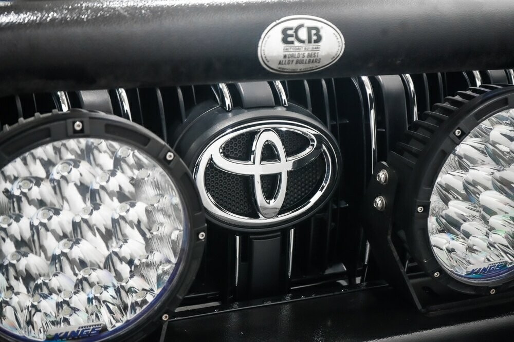 Toyota Landcruiser Prado image 3