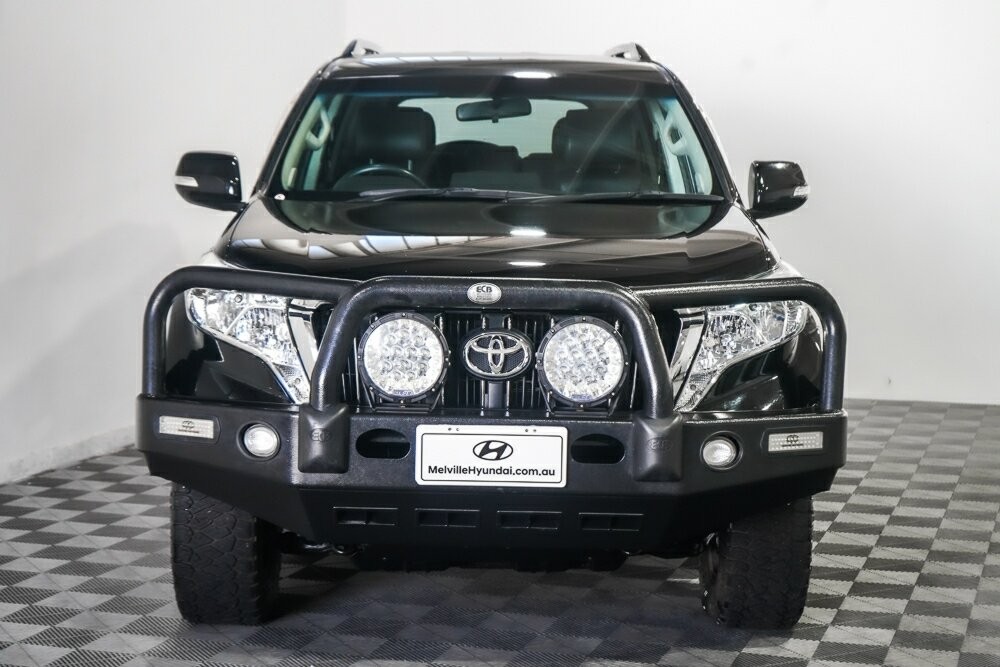 Toyota Landcruiser Prado image 4