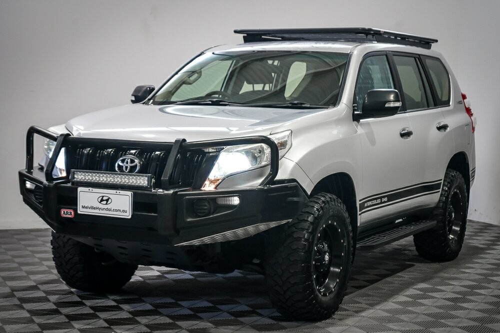 Toyota Landcruiser Prado image 4