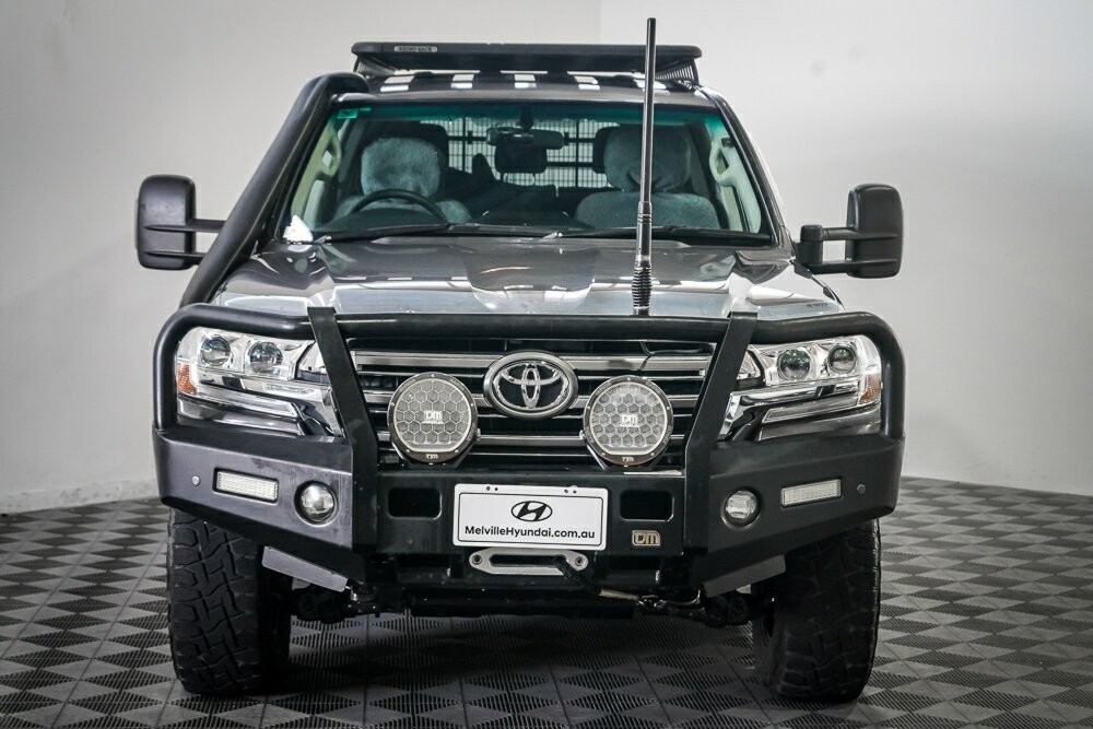 Toyota Landcruiser image 3