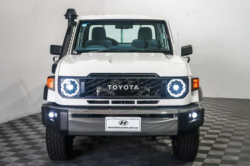 Toyota Landcruiser image 3