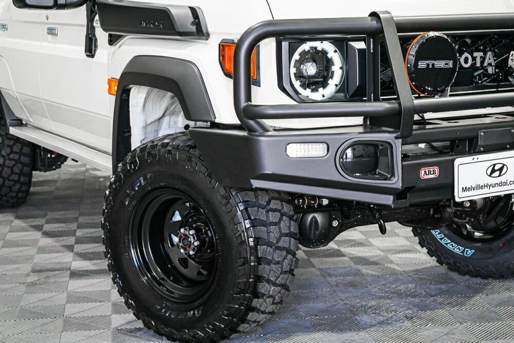 Toyota Landcruiser image 2
