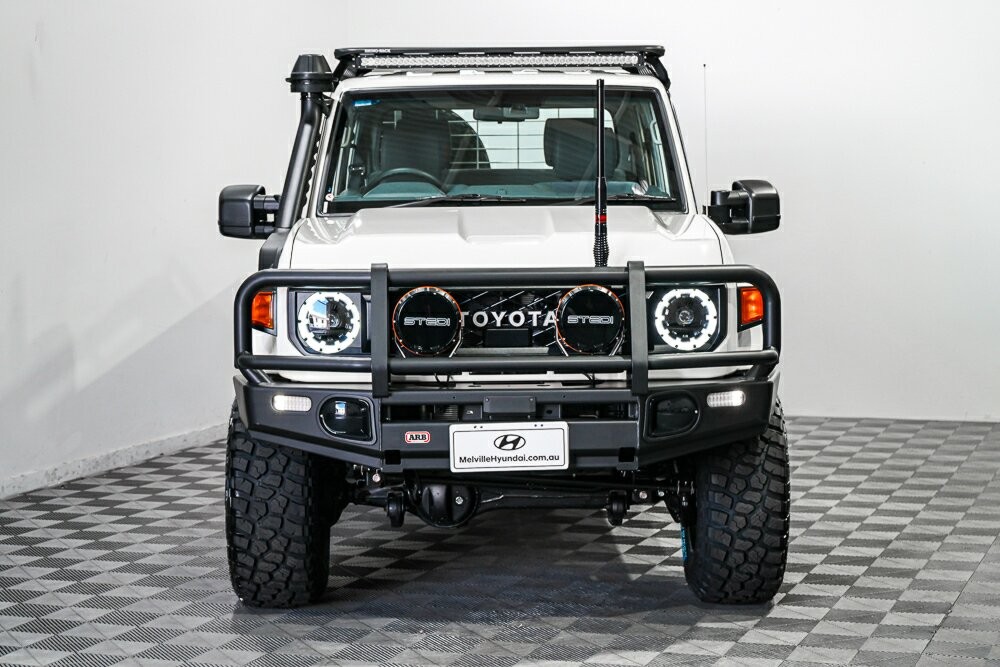 Toyota Landcruiser image 3