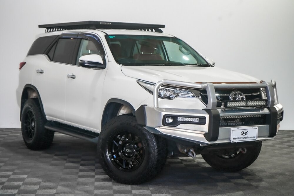 Toyota Fortuner image 1