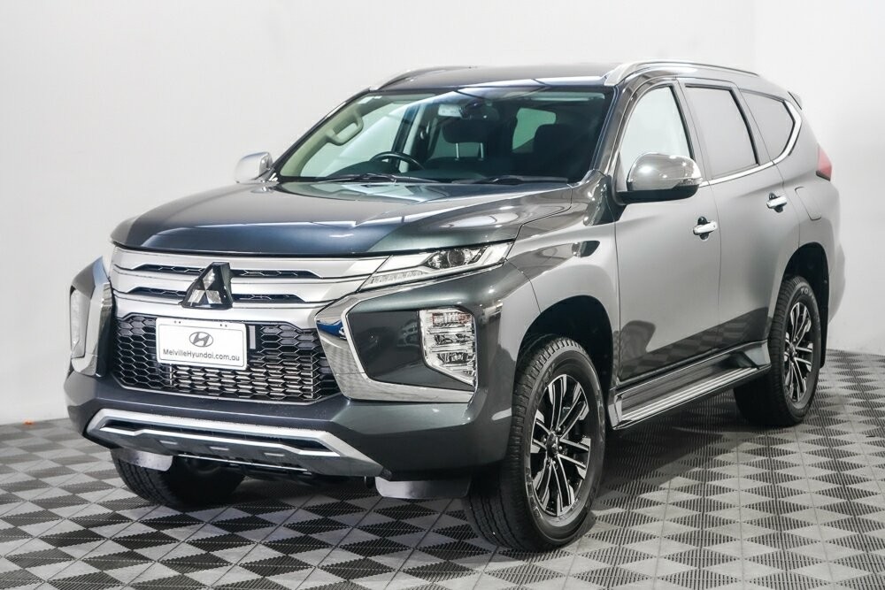 Mitsubishi Pajero Sport image 4