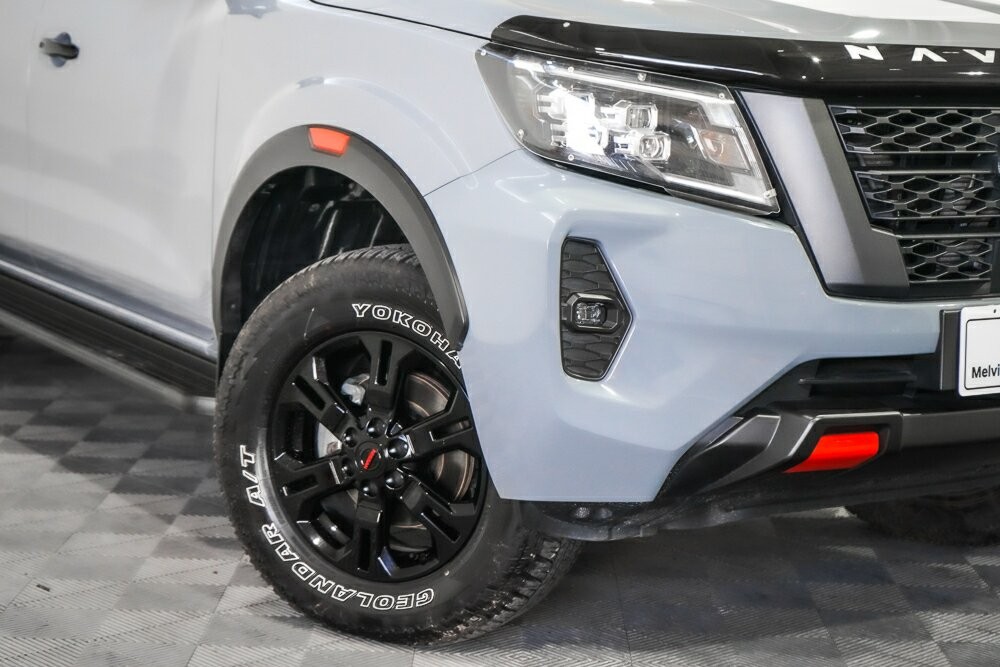 Nissan Navara image 2