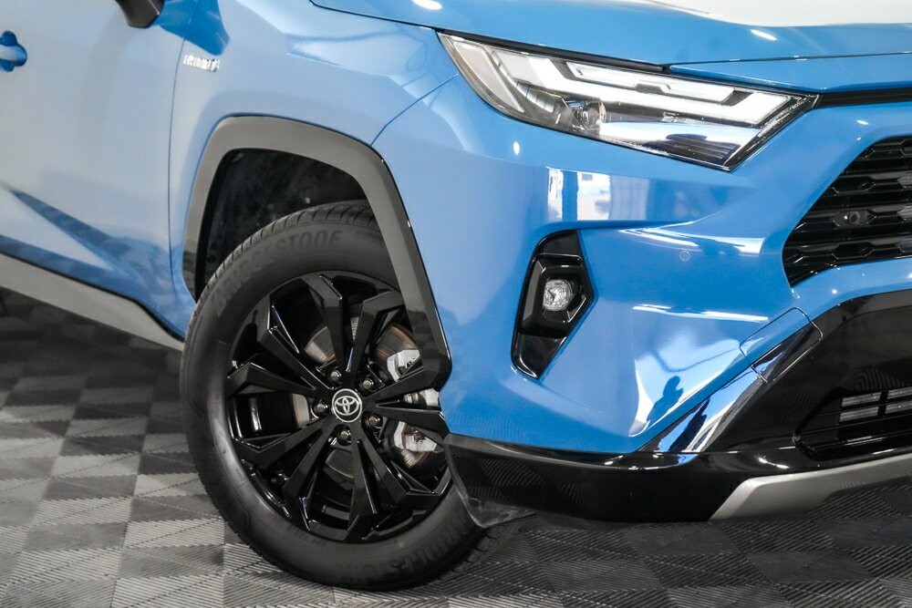 Toyota Rav4 image 2