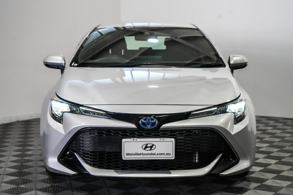 Toyota Corolla image 2