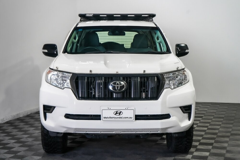 Toyota Landcruiser Prado image 3