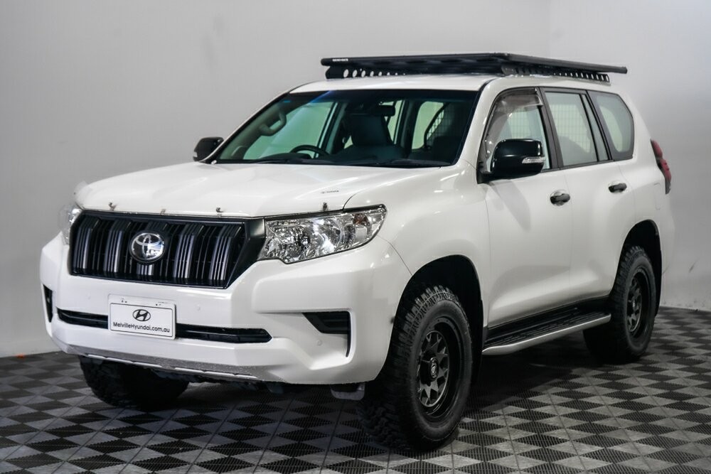 Toyota Landcruiser Prado image 4