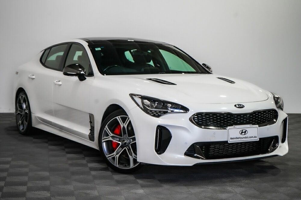 Kia Stinger image 1