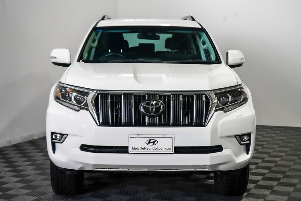 Toyota Landcruiser Prado image 3