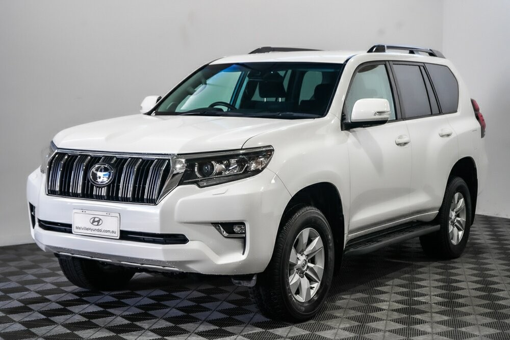 Toyota Landcruiser Prado image 4