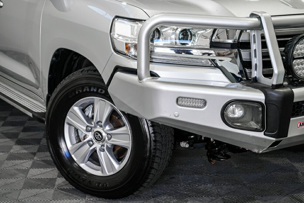 Toyota Landcruiser image 2