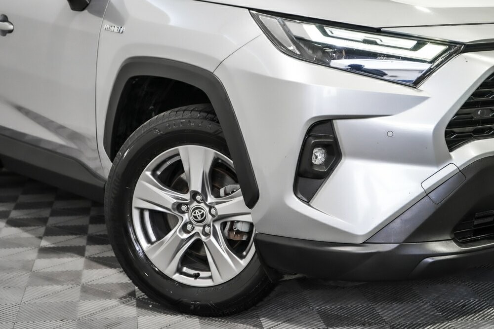 Toyota Rav4 image 2
