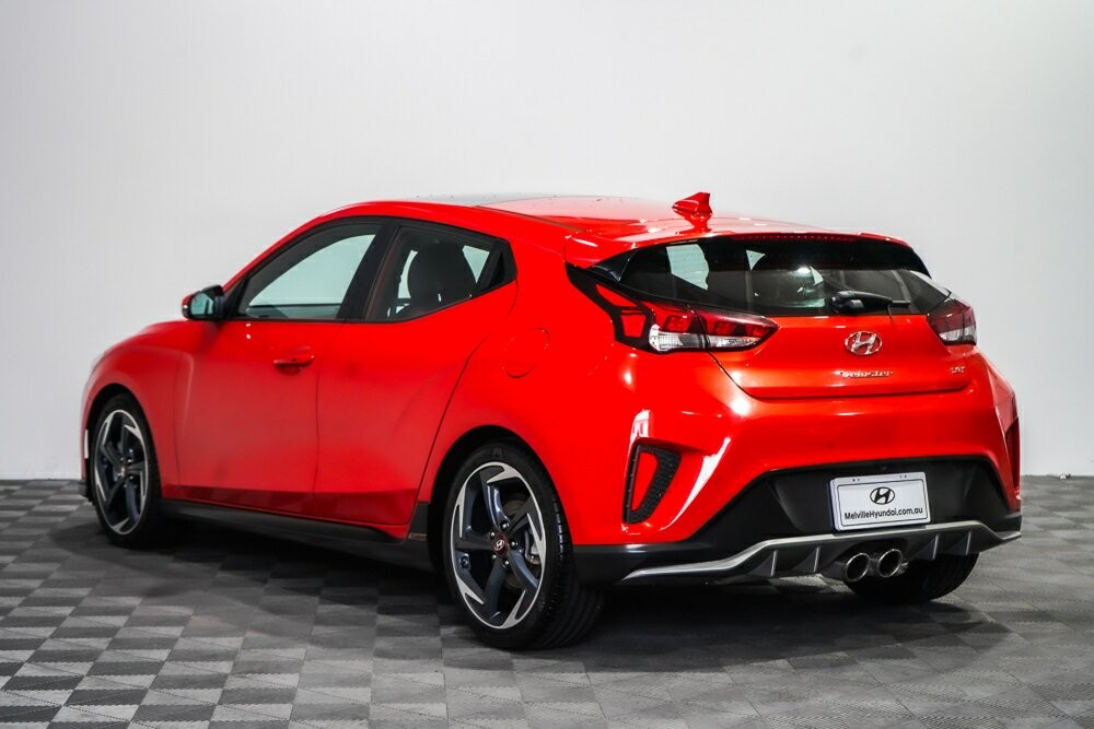 Hyundai Veloster image 4
