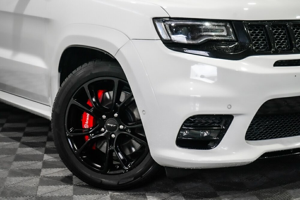 Jeep Grand Cherokee image 2