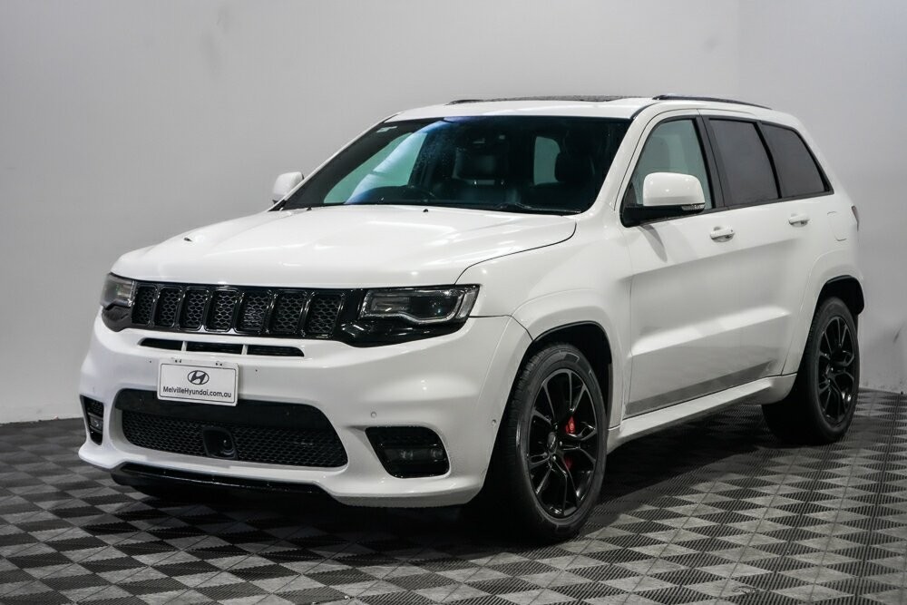 Jeep Grand Cherokee image 4