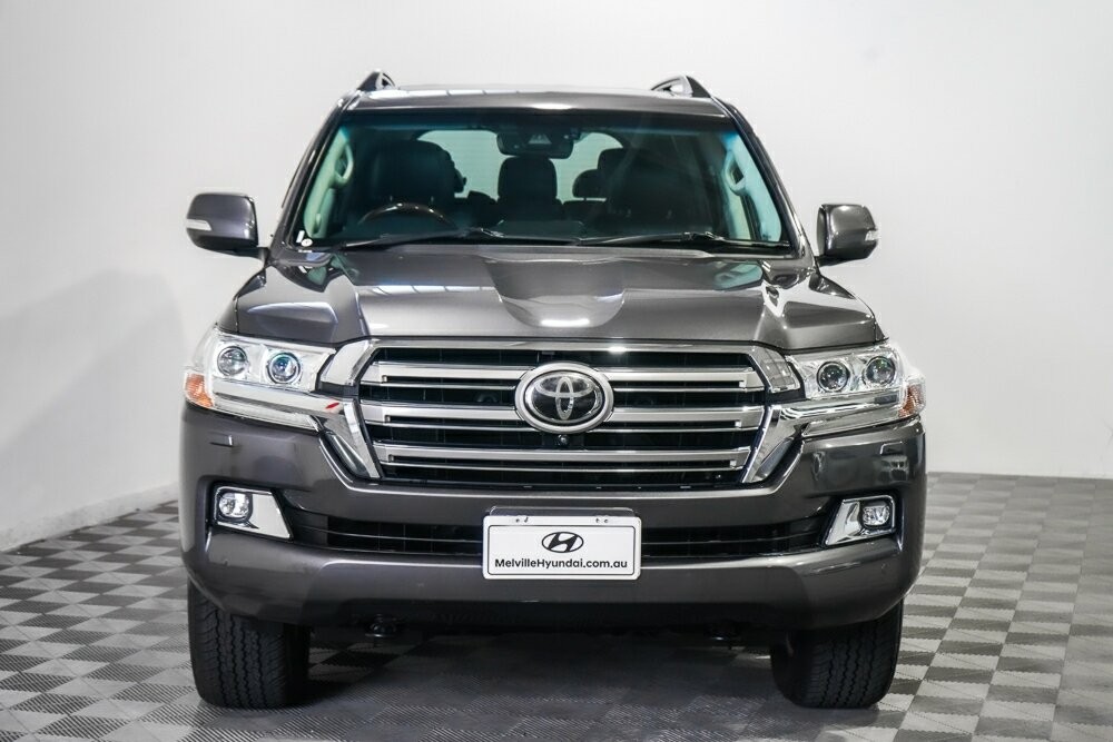 Toyota Landcruiser image 3
