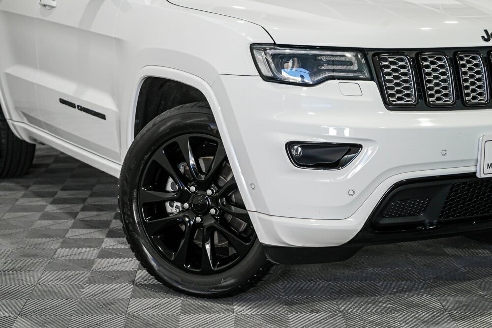 Jeep Grand Cherokee image 2