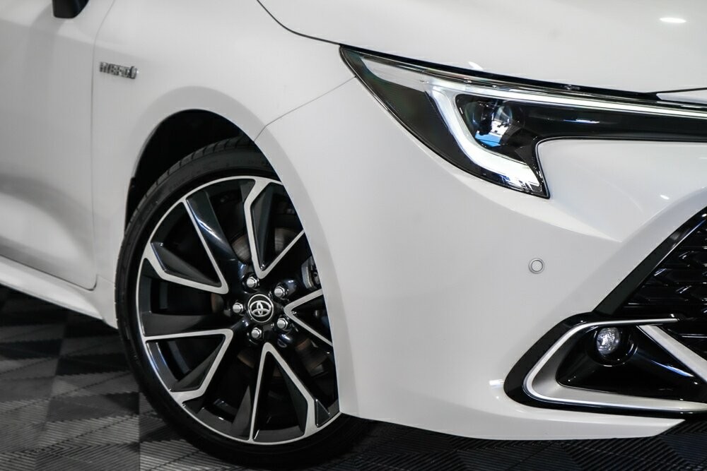 Toyota Corolla image 2