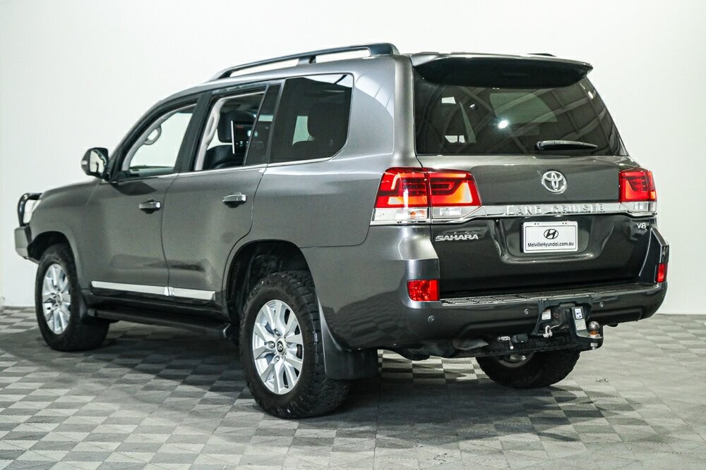 Toyota Landcruiser image 4
