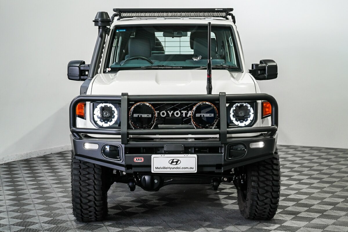 Toyota Landcruiser image 3