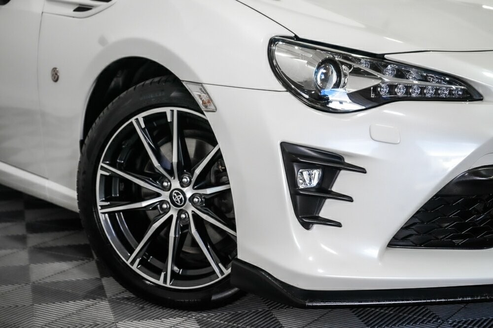 Toyota 86 image 2