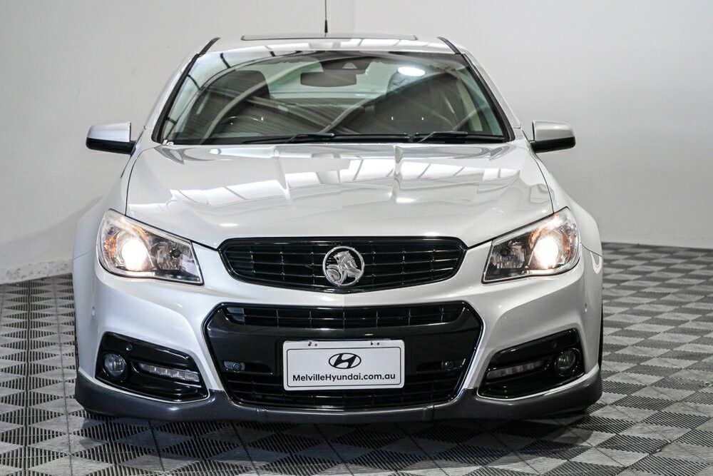 Holden Commodore image 3