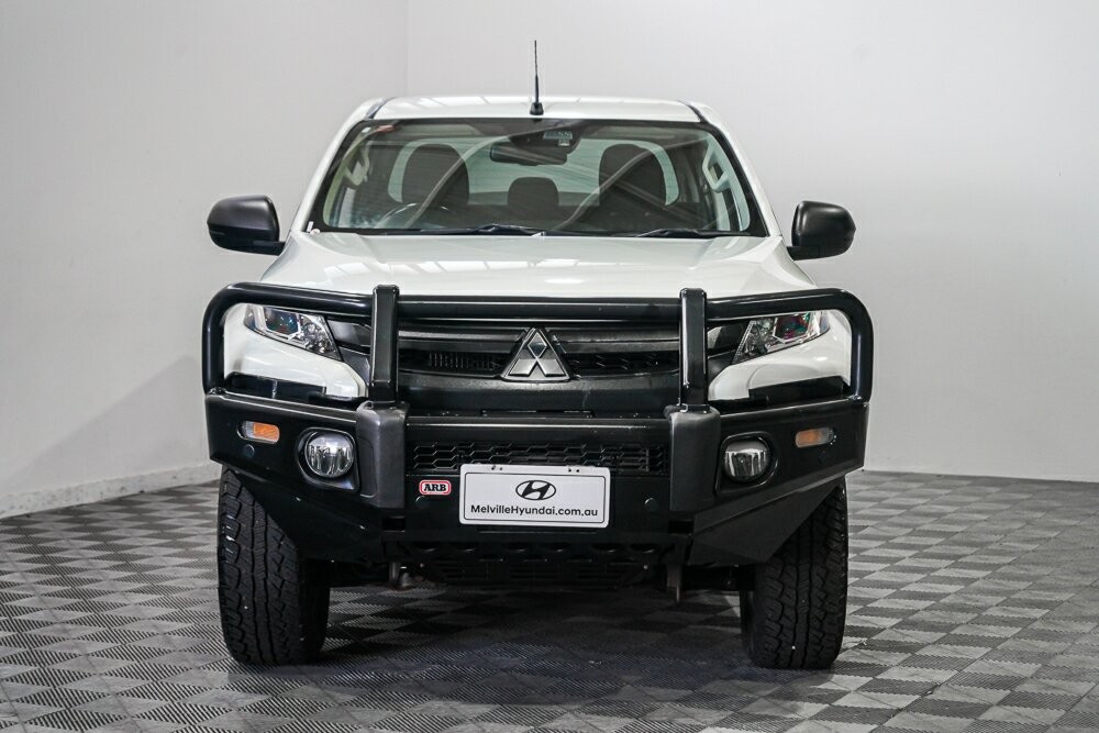 Mitsubishi Triton image 3