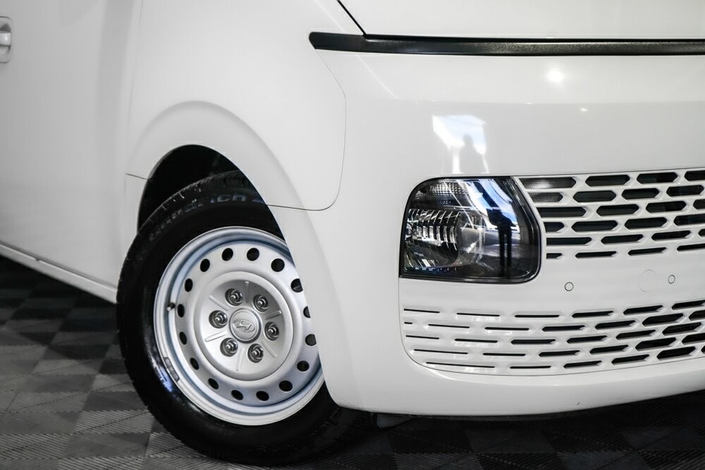 Hyundai Staria Load image 2