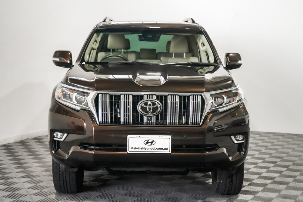 Toyota Landcruiser Prado image 3