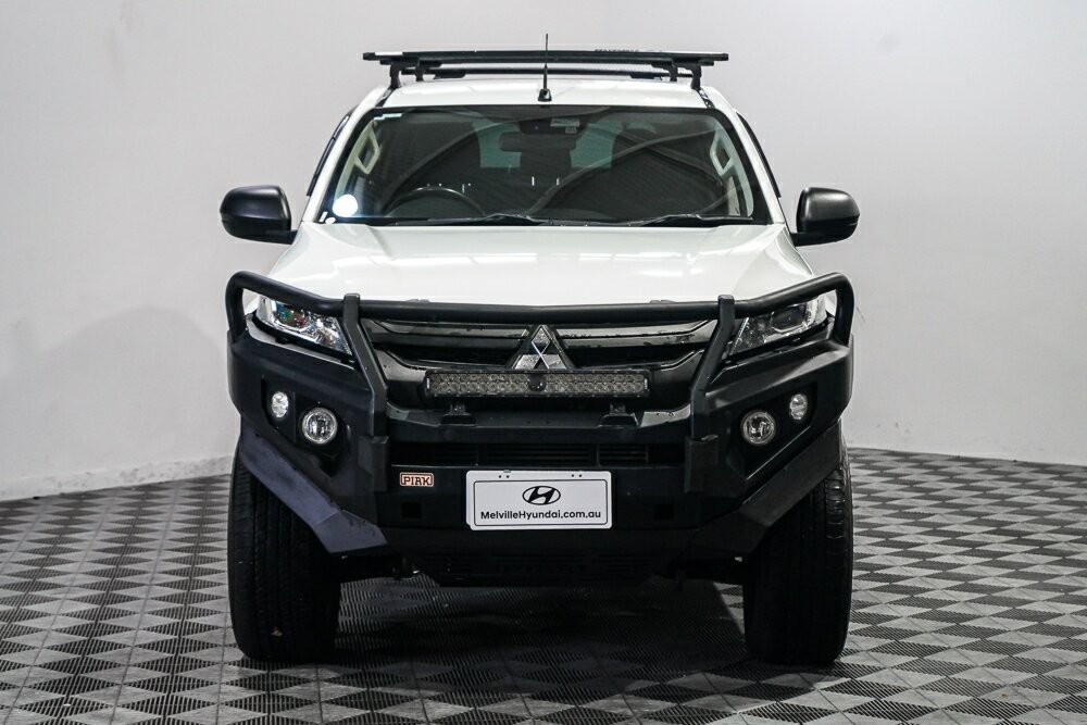 Mitsubishi Triton image 3