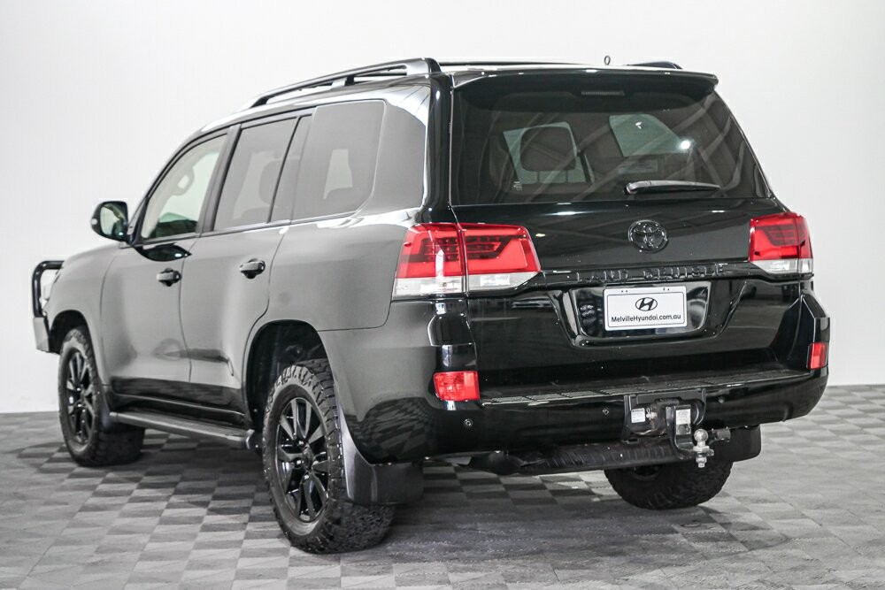 Toyota Landcruiser image 4