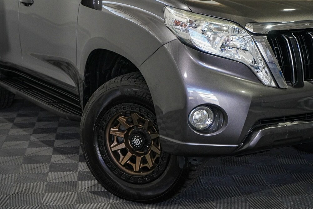 Toyota Landcruiser Prado image 2