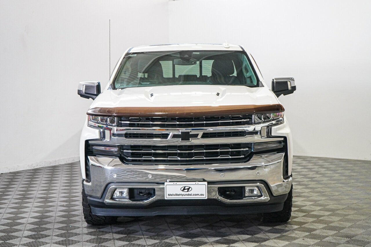 Chevrolet Silverado image 3