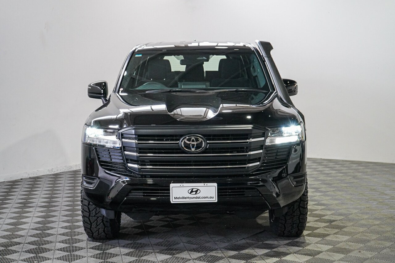 Toyota Landcruiser image 3