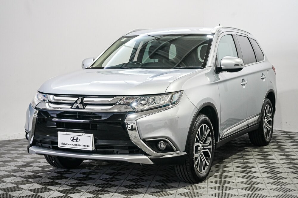 Mitsubishi Outlander image 3