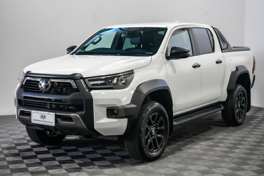 Toyota Hilux image 4