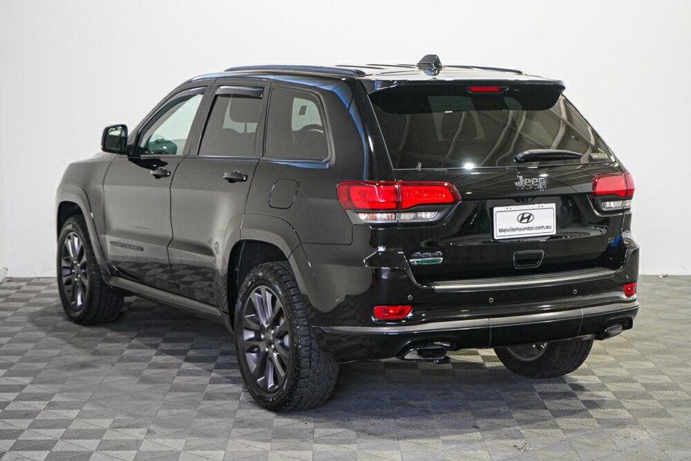 Jeep Grand Cherokee image 4
