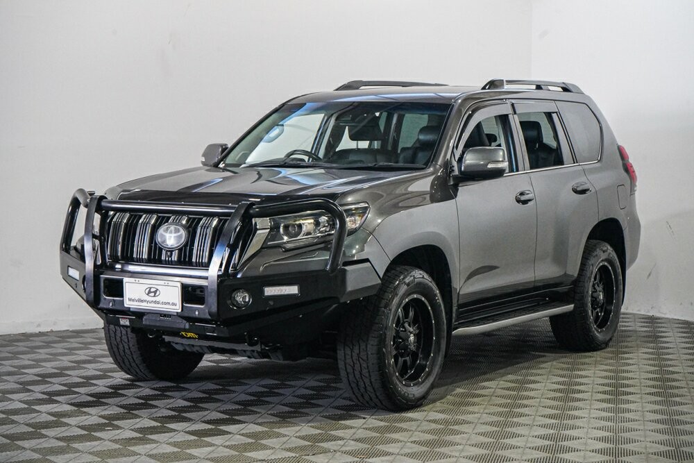 Toyota Landcruiser Prado image 4