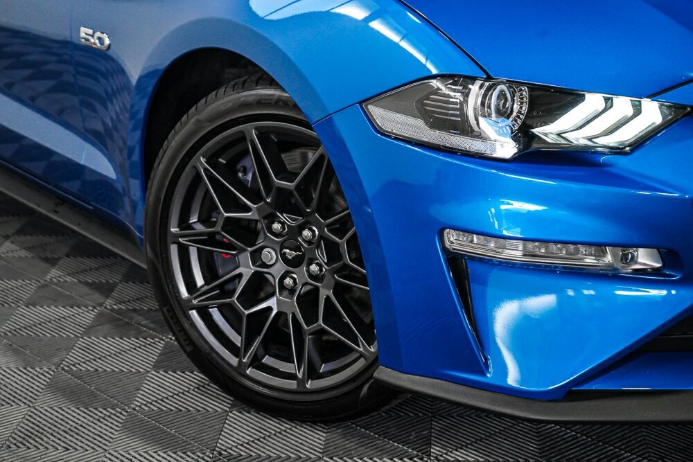 Ford Mustang image 2