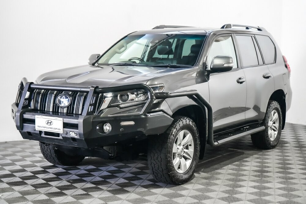 Toyota Landcruiser Prado image 4