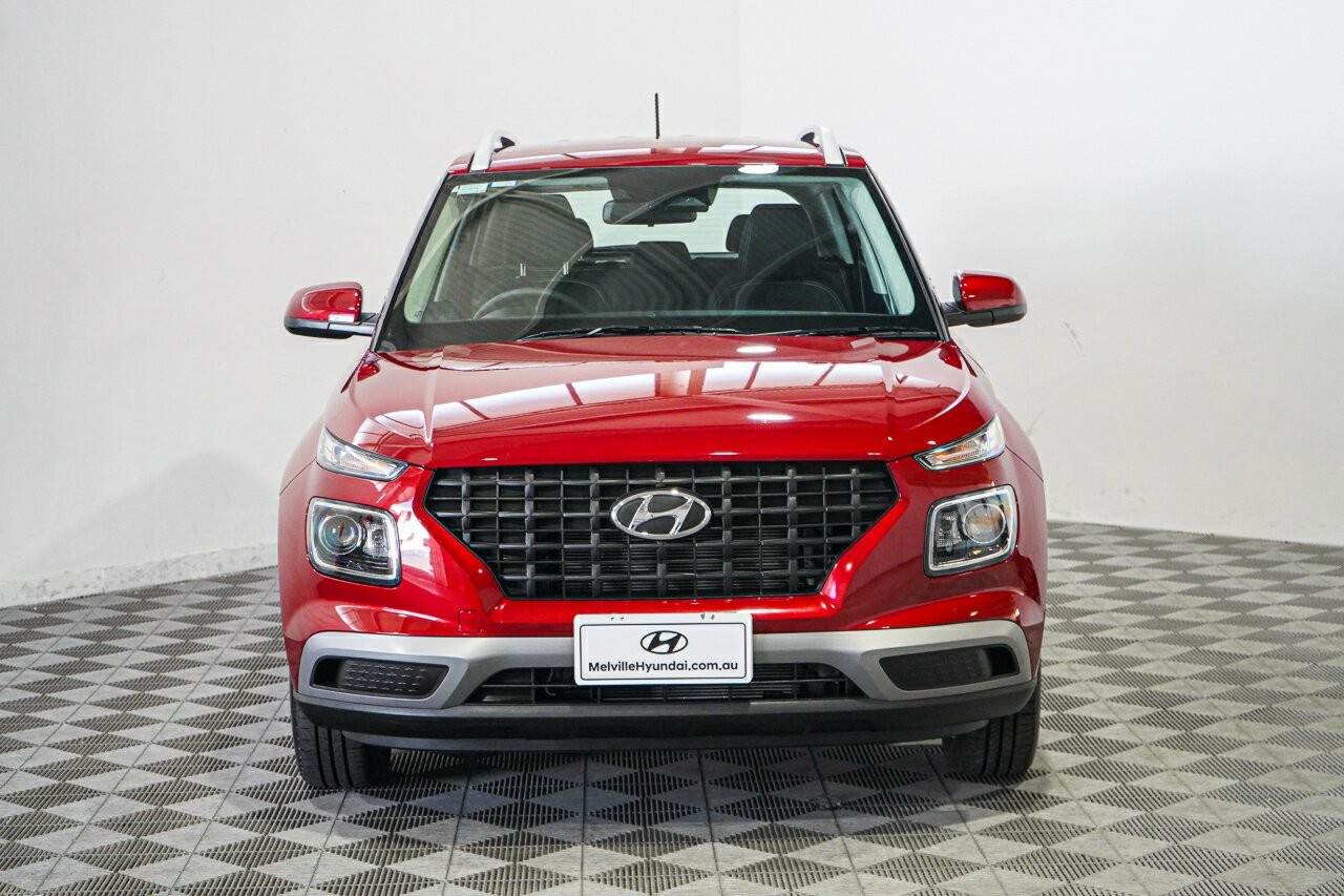 Hyundai Venue image 3