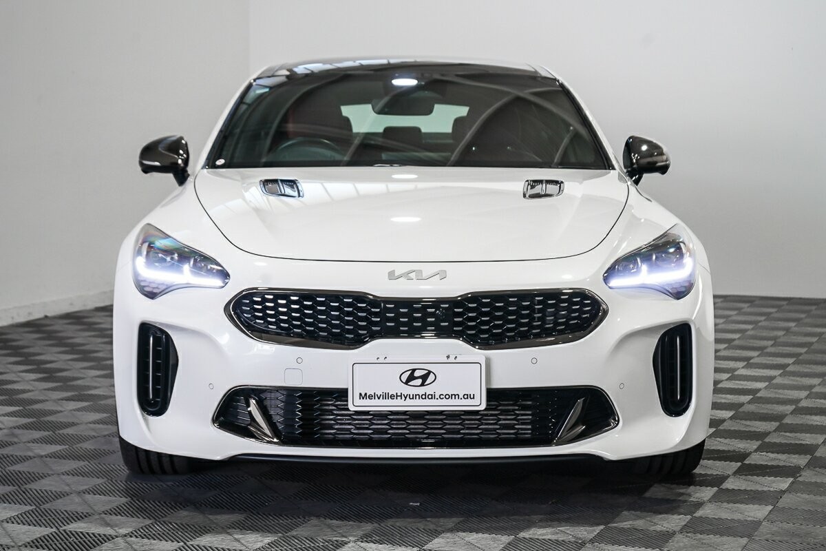 Kia Stinger image 3